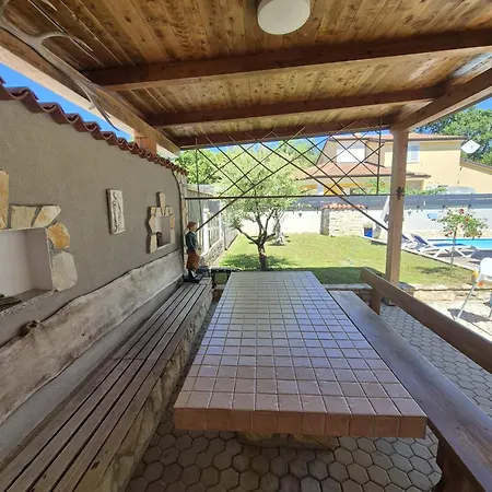 Dino Mit Privatem Pool In Istrien Apartamento Buje
