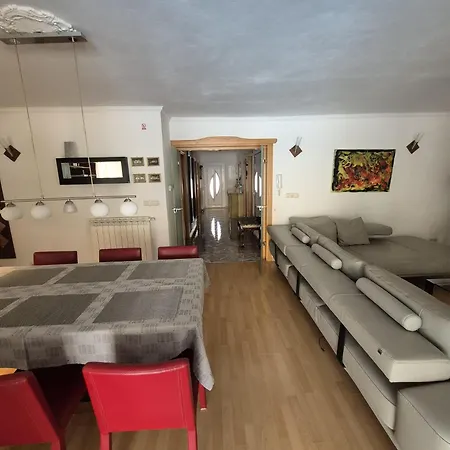 Dino Mit Privatem Pool In Istrien Apartamento